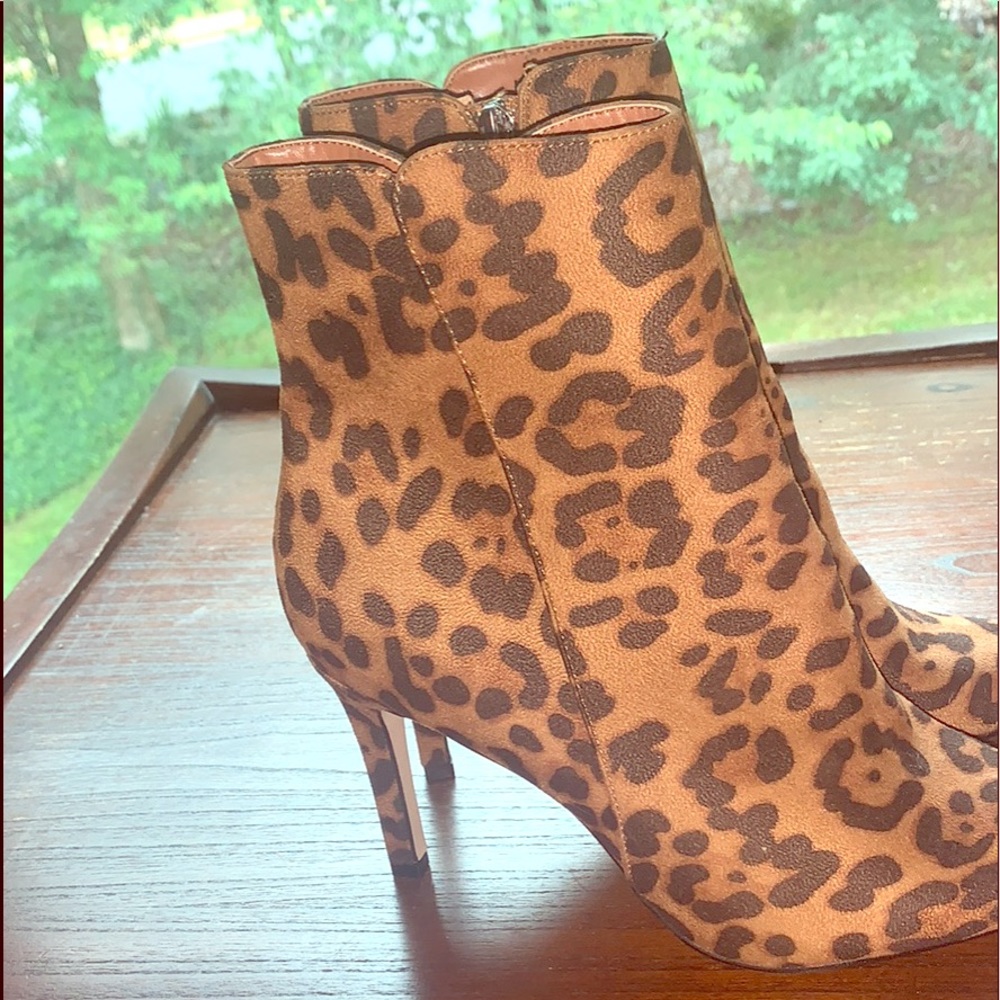 Heeled booties